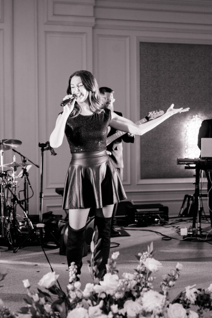 black and white photo of wedding singer at connecticut wedding