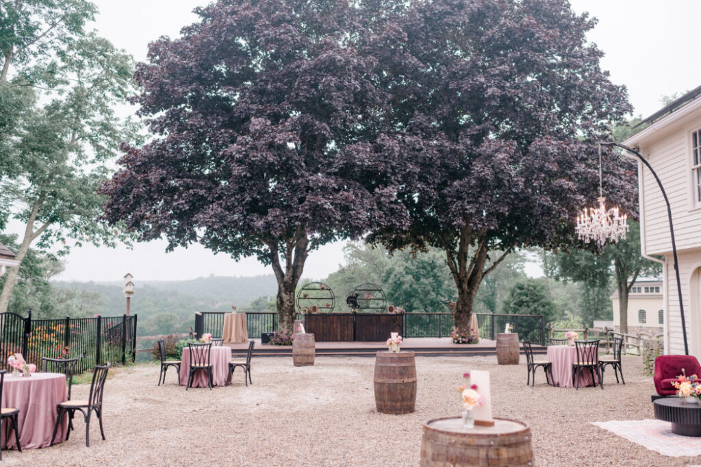 outdoor wedding reception at willow hill in CT